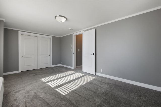 231 32nd Street NE, Cedar Rapids, IA 52402