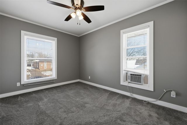 231 32nd Street NE, Cedar Rapids, IA 52402