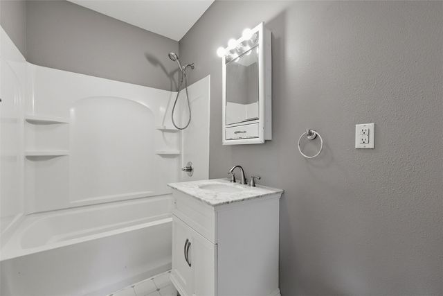 231 32nd Street NE, Cedar Rapids, IA 52402