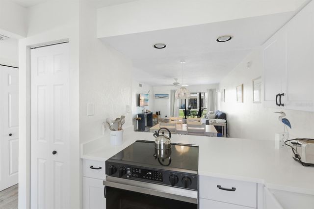 1801 GULF DRIVE N 184, Bradenton Beach, FL 34217