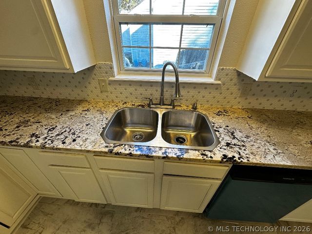 4716 E 2nd Street S, Tulsa, OK 74112