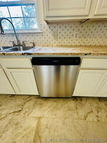 4716 E 2nd Street S, Tulsa, OK 74112