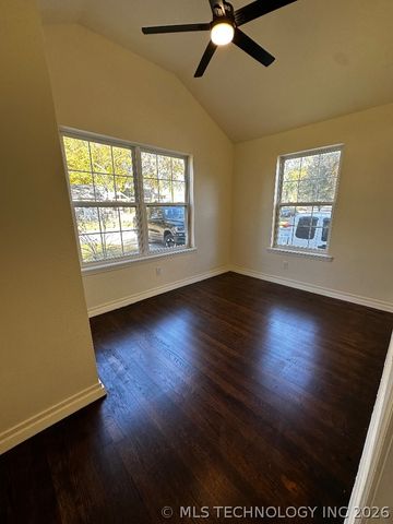 4716 E 2nd Street S, Tulsa, OK 74112