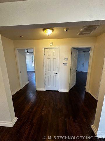 4716 E 2nd Street S, Tulsa, OK 74112