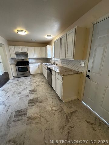 4716 E 2nd Street S, Tulsa, OK 74112