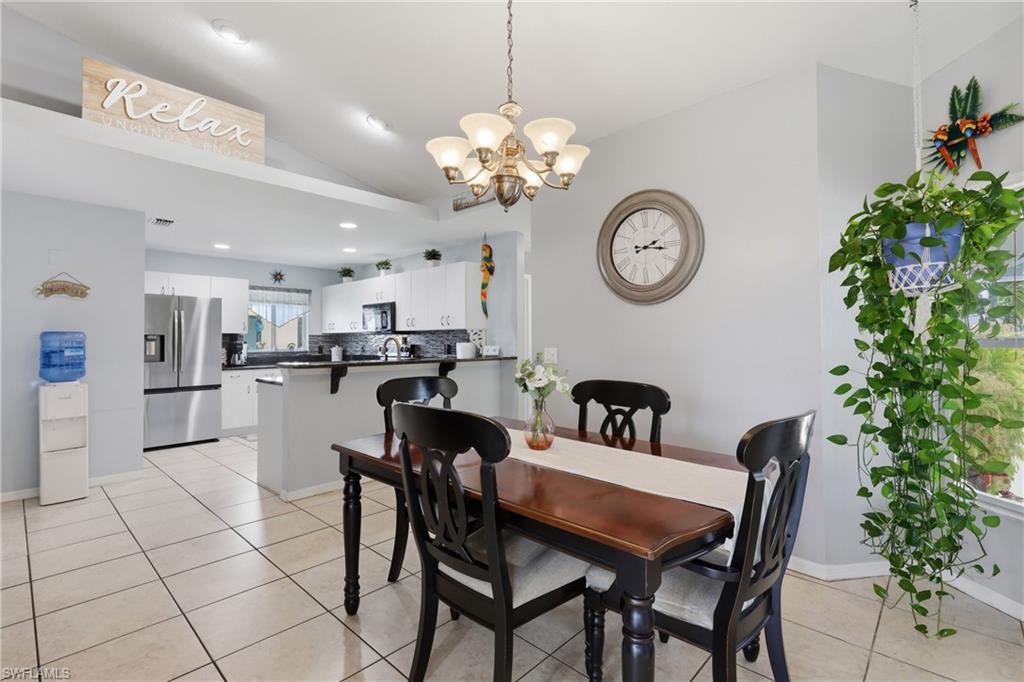 Image 26 of property listing at 522 SE 4th ST, Cape Coral, FL 33990