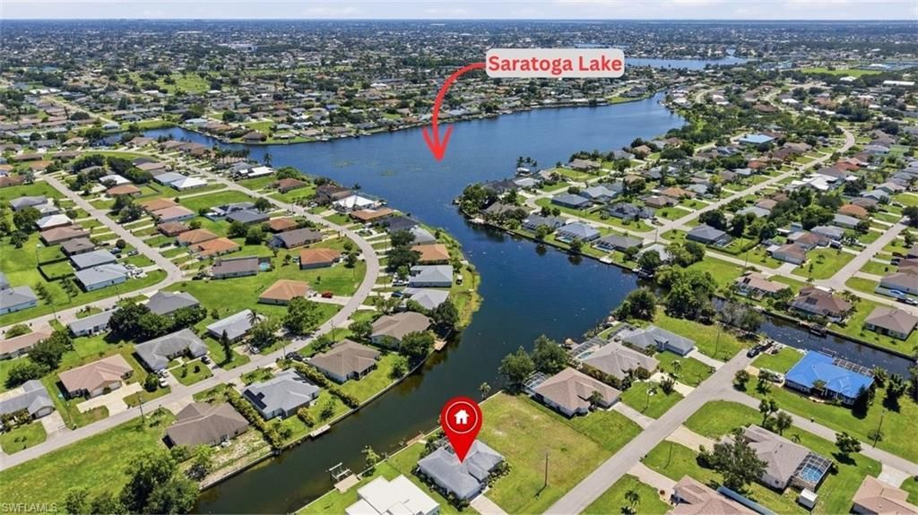 Image 3 of property listing at 522 SE 4th ST, Cape Coral, FL 33990