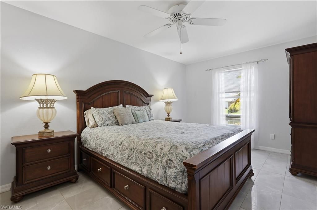 Image 34 of property listing at 522 SE 4th ST, Cape Coral, FL 33990