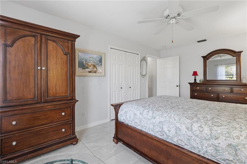 Image 35 of property listing at 522 SE 4th ST, Cape Coral, FL 33990