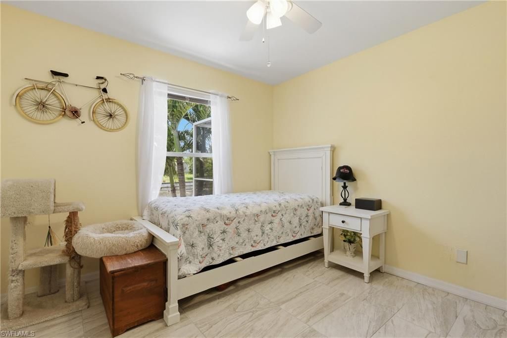 Image 37 of property listing at 522 SE 4th ST, Cape Coral, FL 33990
