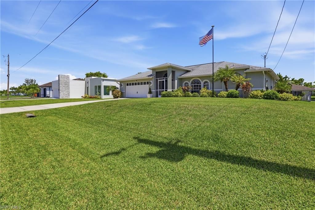 Image 45 of property listing at 522 SE 4th ST, Cape Coral, FL 33990