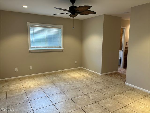 717 SE 10th AVE, Cape Coral, FL 33990