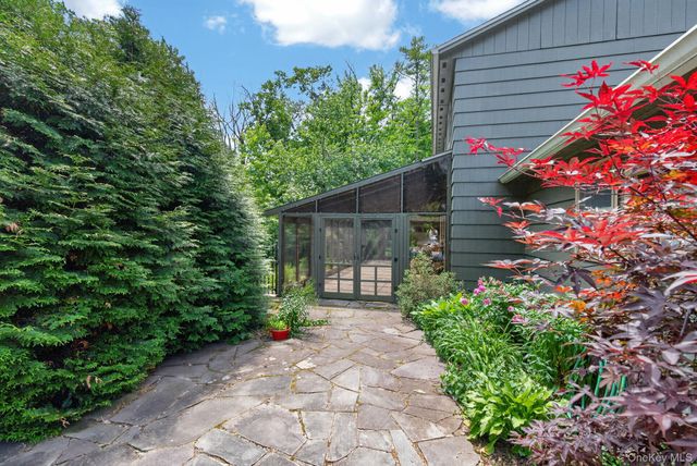 285 Morgan Hill Road, Hurley, NY 12443