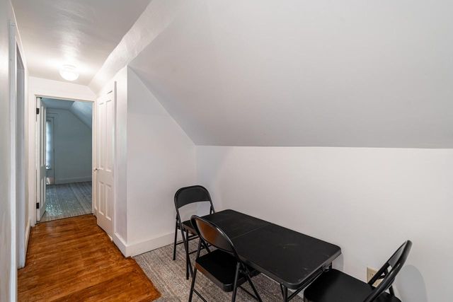 3206 N 11th STREET, Milwaukee, WI 53206