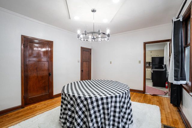 3206 N 11th STREET, Milwaukee, WI 53206