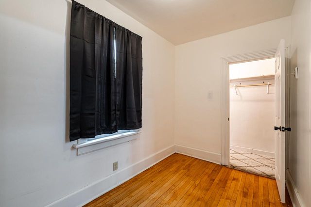 3206 N 11th STREET, Milwaukee, WI 53206