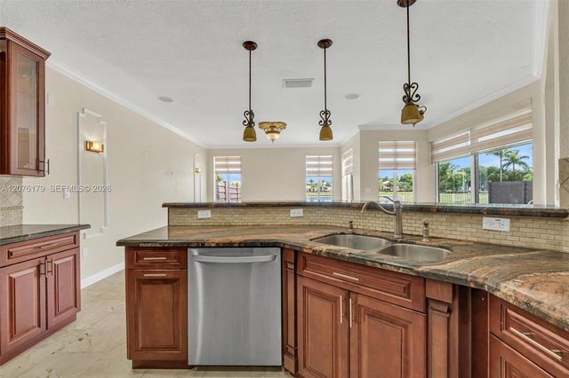 16237 SW 44th Terrace 0, Miami, FL 33185