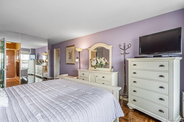166-25 Powells Cove Boulevard 9E, Beechhurst, NY 11357