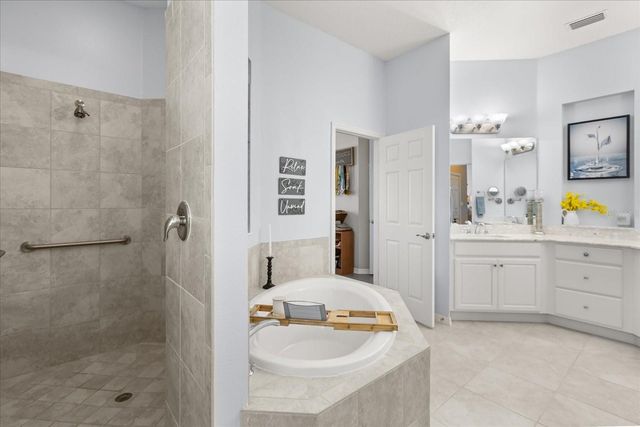 2472 PAWTUCKET PASS, Mount Dora, FL 32757