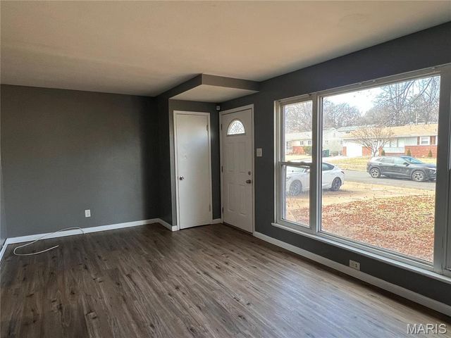 190 Lynn Meadows Lane, Florissant, MO 63033