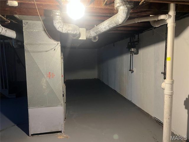 190 Lynn Meadows Lane, Florissant, MO 63033