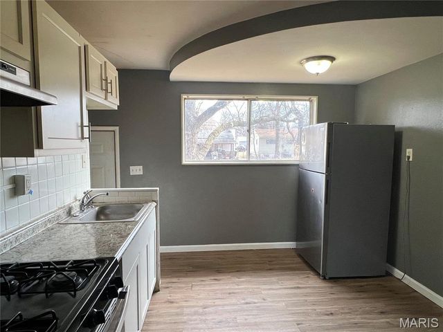 190 Lynn Meadows Lane, Florissant, MO 63033