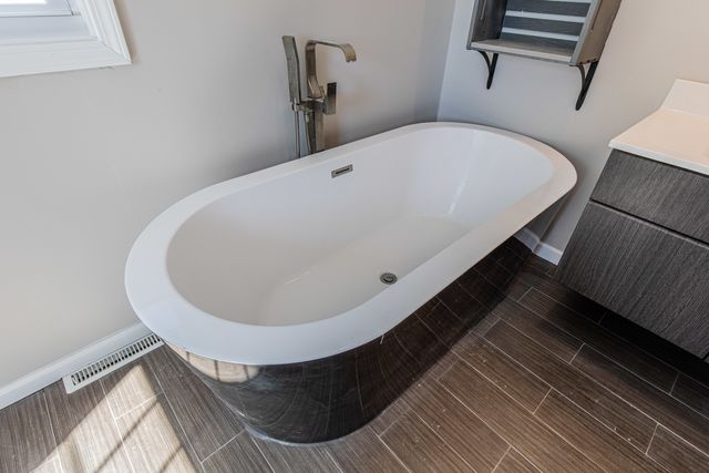 1014 Holland Drive, Rock Falls, IL 61071