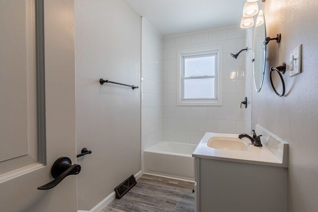 1014 Holland Drive, Rock Falls, IL 61071