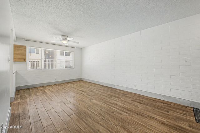 2633 W Rose Lane B114, Phoenix, AZ 85017
