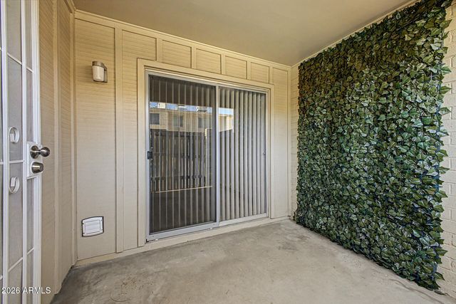 2633 W Rose Lane B114, Phoenix, AZ 85017