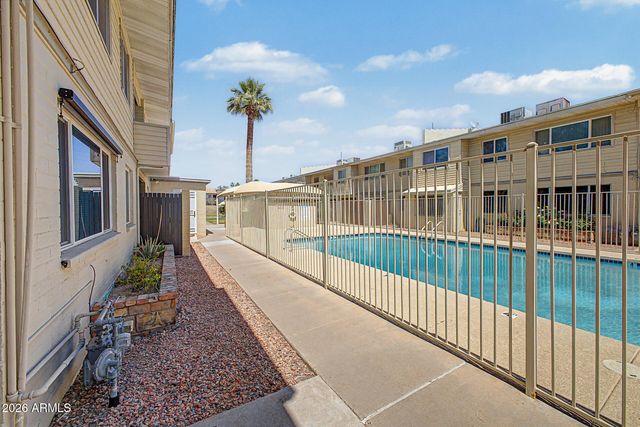 2633 W Rose Lane B114, Phoenix, AZ 85017