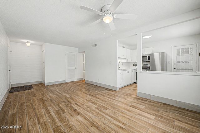 2633 W Rose Lane B114, Phoenix, AZ 85017