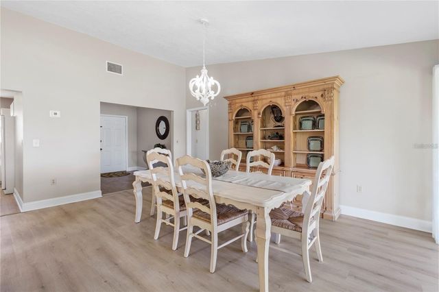 5207 88TH STREET W, Bradenton, FL 34210