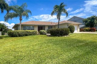 5207 88TH STREET W, Bradenton, FL 34210