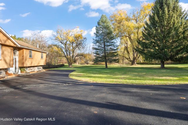 134 Willowbrook Road, Hudson, NY 12534