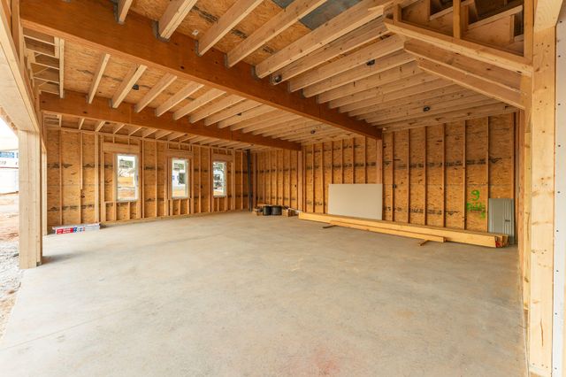 1834 E Skyline Avenue, Ozark, MO 65721