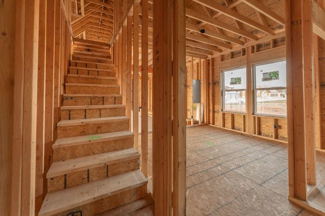 1834 E Skyline Avenue, Ozark, MO 65721