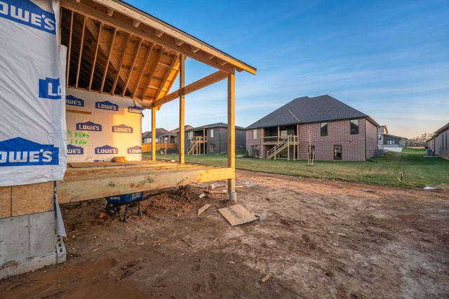 1834 E Skyline Avenue, Ozark, MO 65721