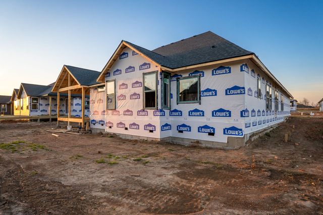 1834 E Skyline Avenue, Ozark, MO 65721