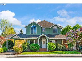 336 E NATALIE Dr, Newberg, OR 97132