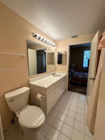 1365 W Veracruz Ln 4-10, Weston, FL 33327