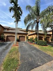 1365 W Veracruz Ln 4-10, Weston, FL 33327