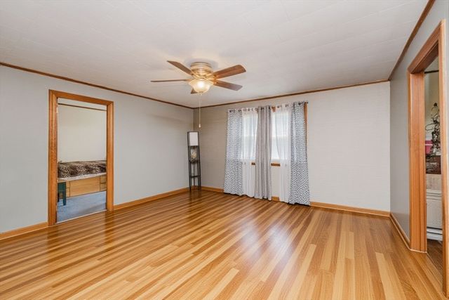 20 Wilcox St, Fall River, MA 02724