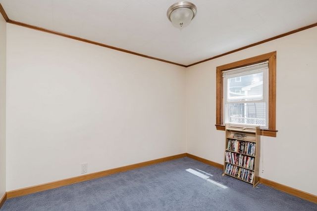 20 Wilcox St, Fall River, MA 02724