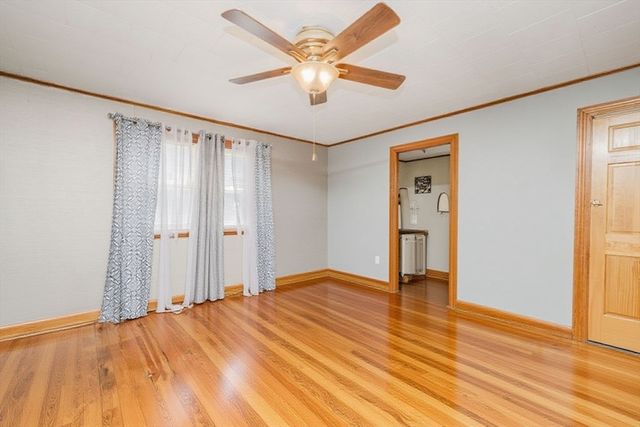 20 Wilcox St, Fall River, MA 02724