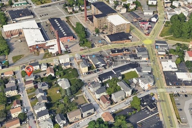 20 Wilcox St, Fall River, MA 02724