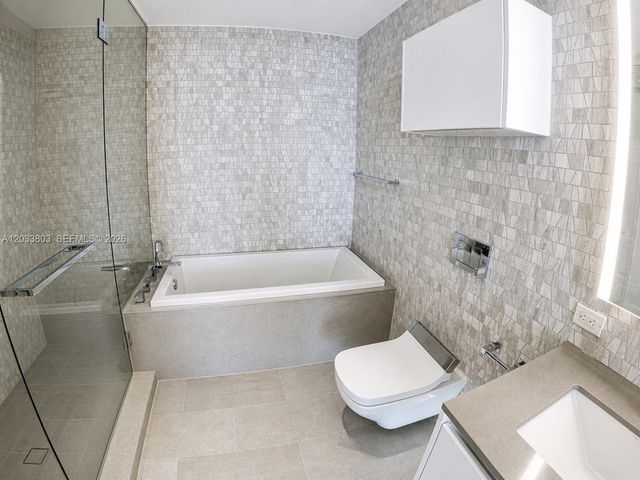 88 SW 7th Street 2206, Miami, FL 33130
