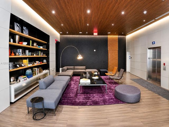 88 SW 7th Street 2206, Miami, FL 33130