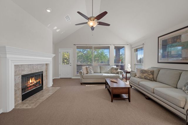 2221 Village View LOOP, Pflugerville, TX 78660