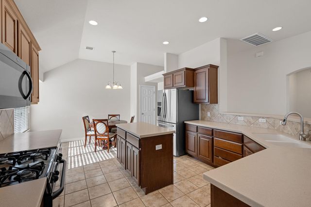 2221 Village View LOOP, Pflugerville, TX 78660